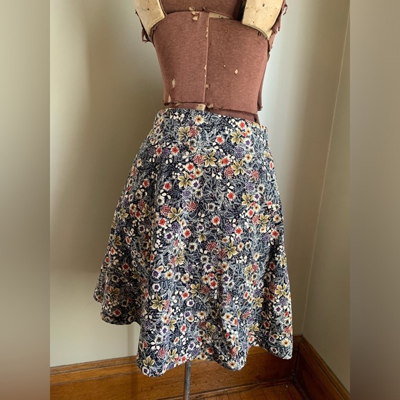 Edme & esyllte skirt, floral velvet like skirt Anthropologie fall dark academia - Picture 6 of 9